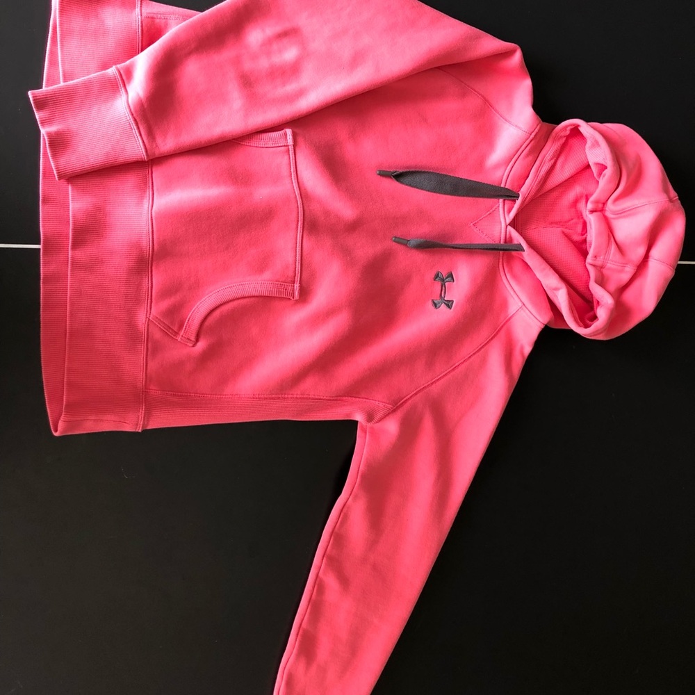 Under Armour sweatshirt